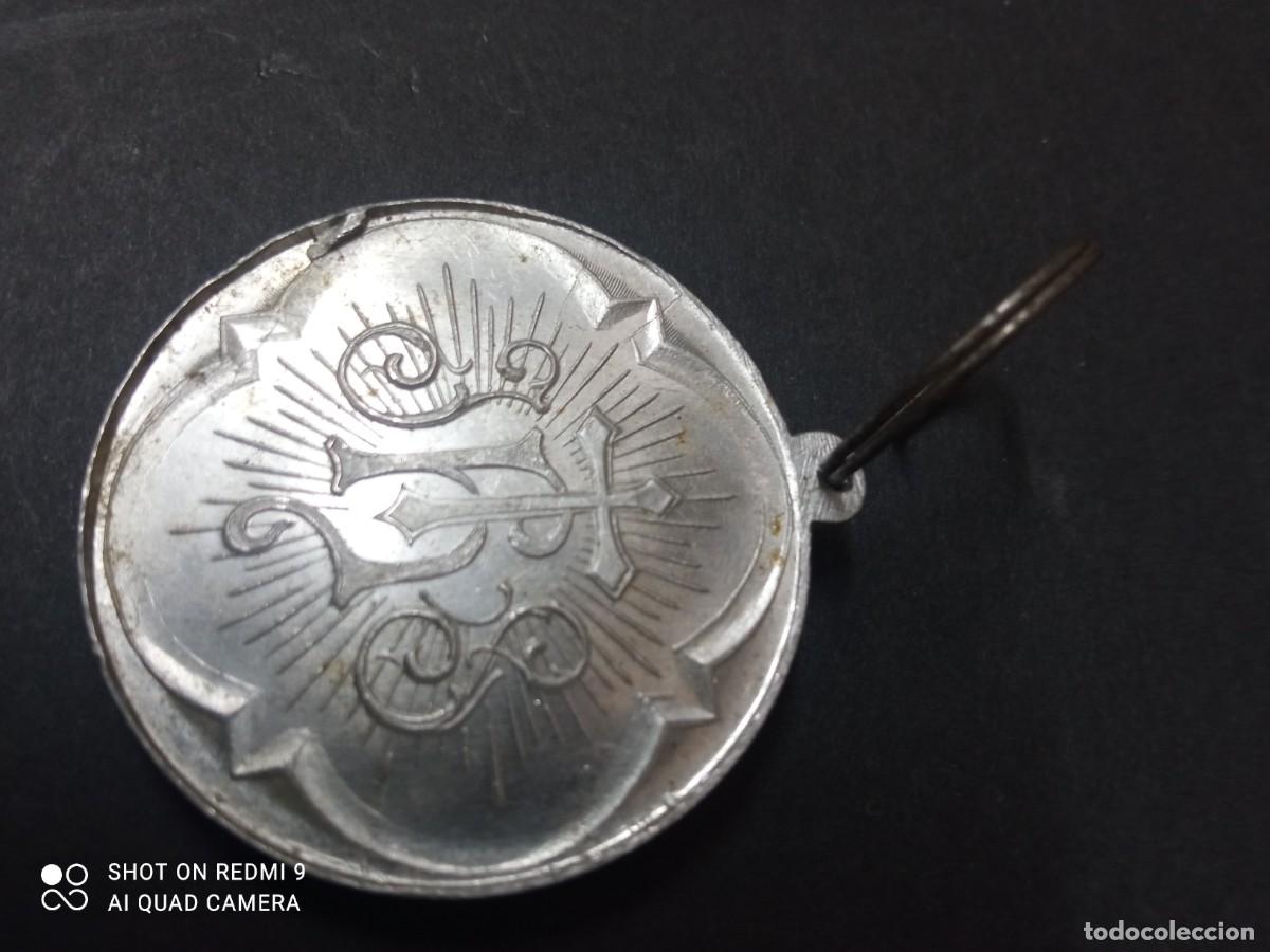 Antig&uuml;edades: Medalla Jes&uacute;s de Praga aluminio - Foto 2