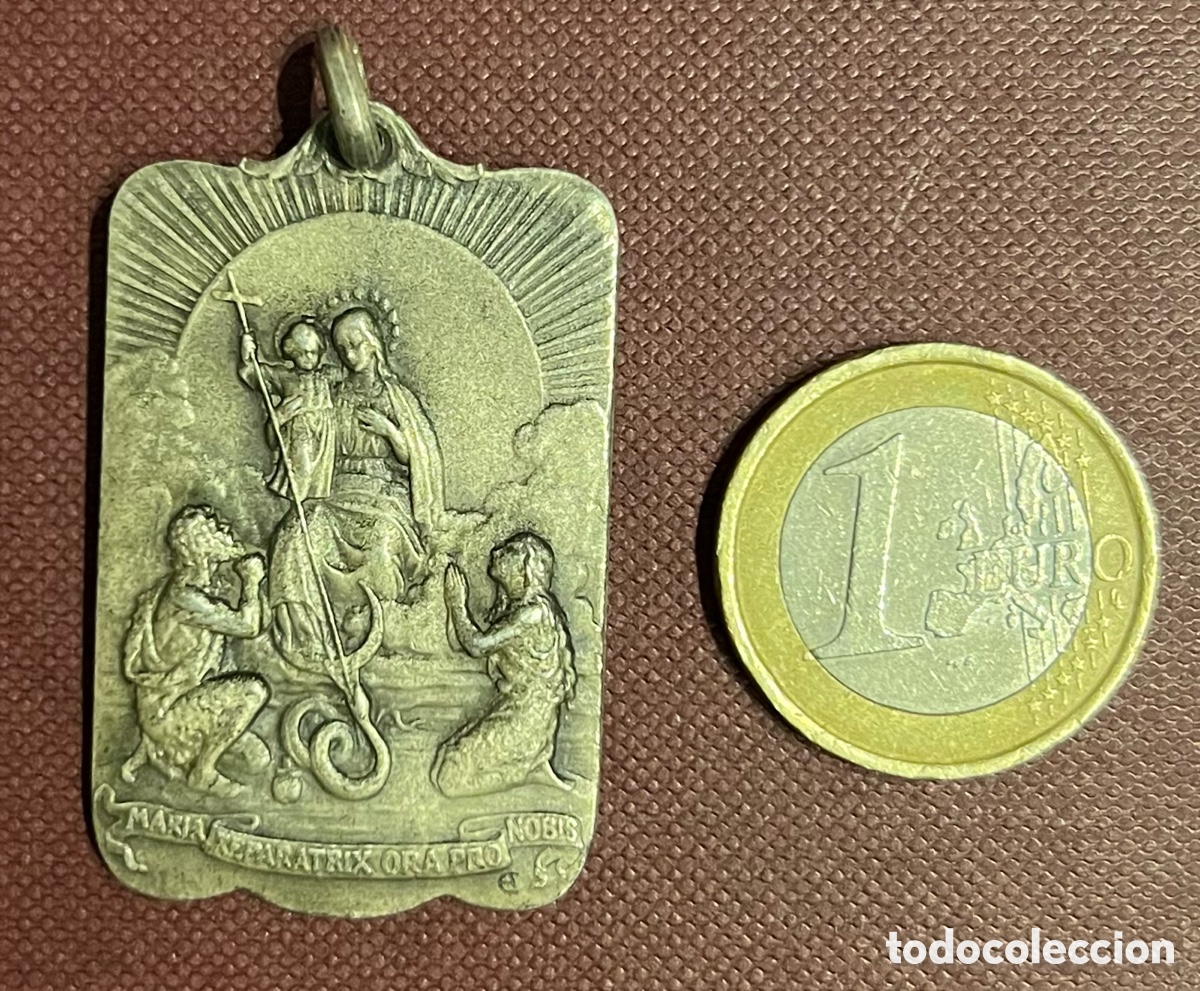 Antig&uuml;edades: Medalla religiosa Mar&iacute;a Reparadora - Foto 1