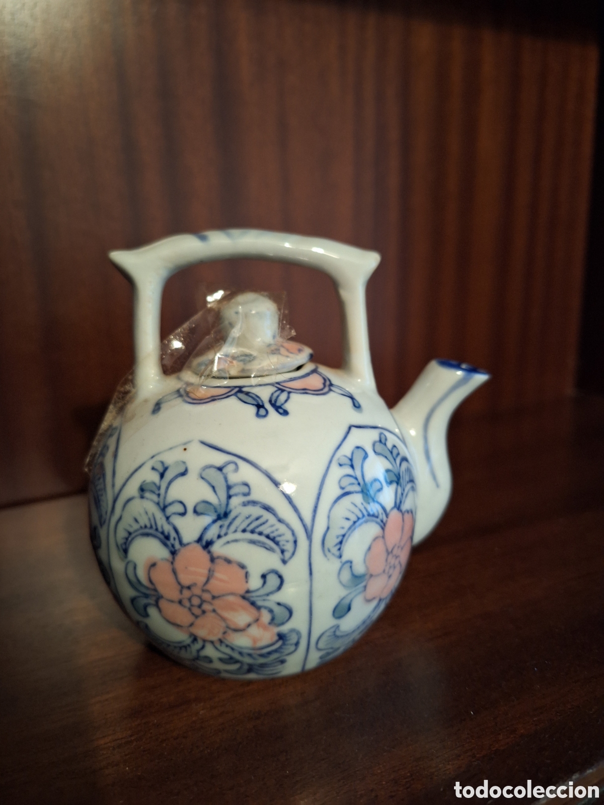 Antig&uuml;edades: Pequen̈a tetera china de colecci&oacute;n - Foto 1