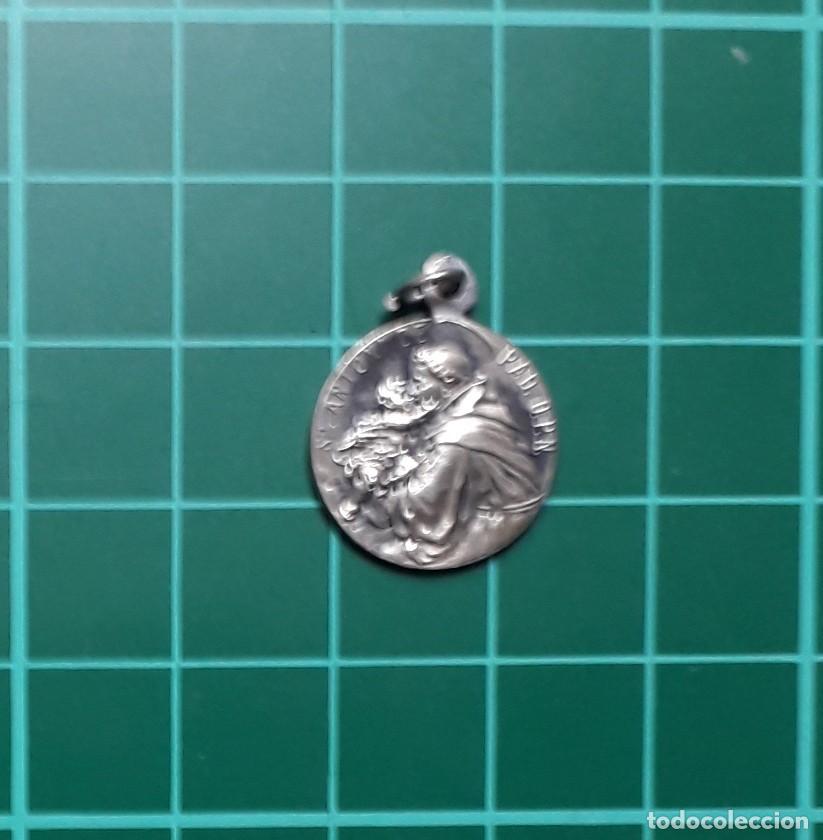 Antig&uuml;edades: Medalla plata S. Antonio de Padua - Foto 3
