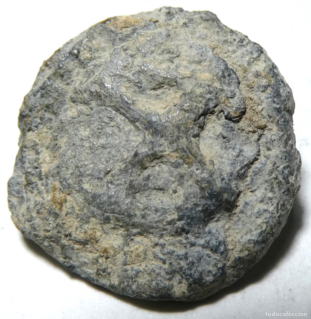 Antig&uuml;edades: Antiguo plomo a identificar ,mide 1,8 cm - Foto 1