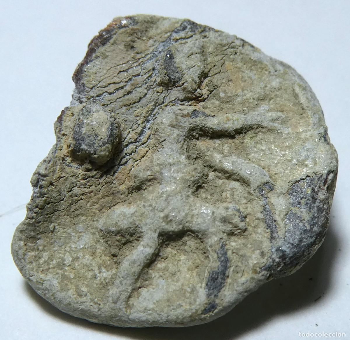 Antig&uuml;edades: Antiguo plomo monetiforme de las minas ,mide 1,6 cm - Foto 1