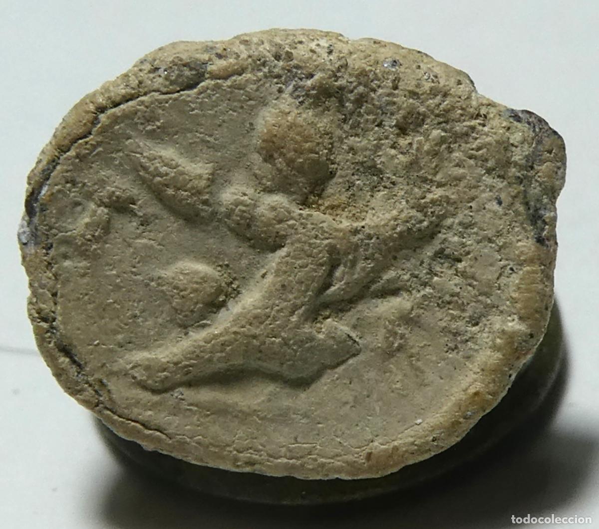 Antig&uuml;edades: Antiguo plomo monetiforme de las minas ,mide 1,3 cm - Foto 1