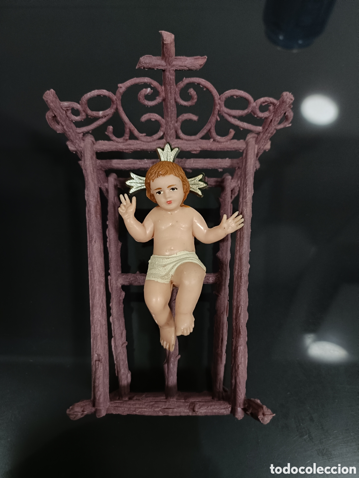 Antig&uuml;edades: Antigua Cuna con ni&ntilde;o Jes&uacute;s Portal de Bel&eacute;n Nacimiento Navidad