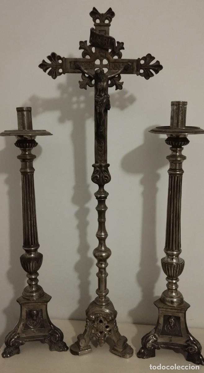 Antig&uuml;edades: Candelabros y crucifijo de capilla - Foto 4
