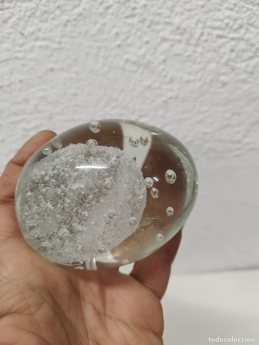 Antig&uuml;edades: Antiguo pisapapeles de cristal. - Foto 3
