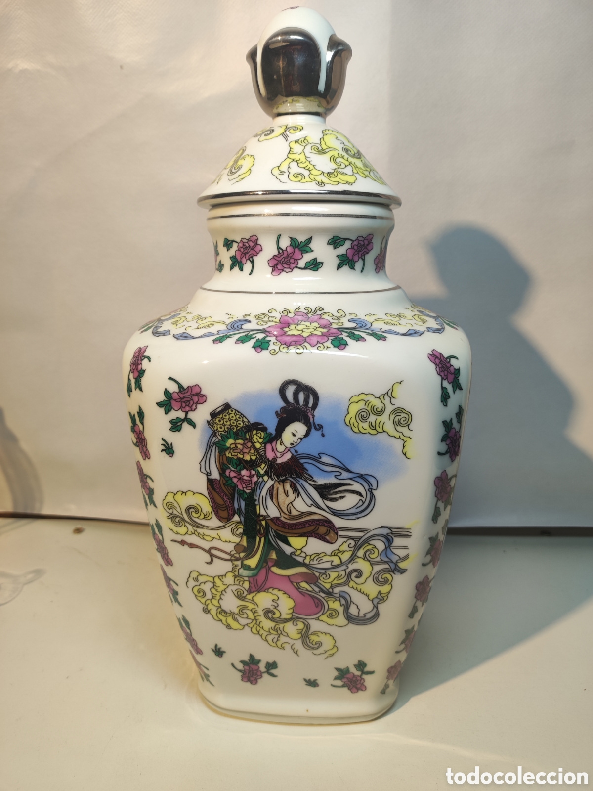 Antig&uuml;edades: Jarr&oacute;n de porcelana estilo oriental - Foto 3