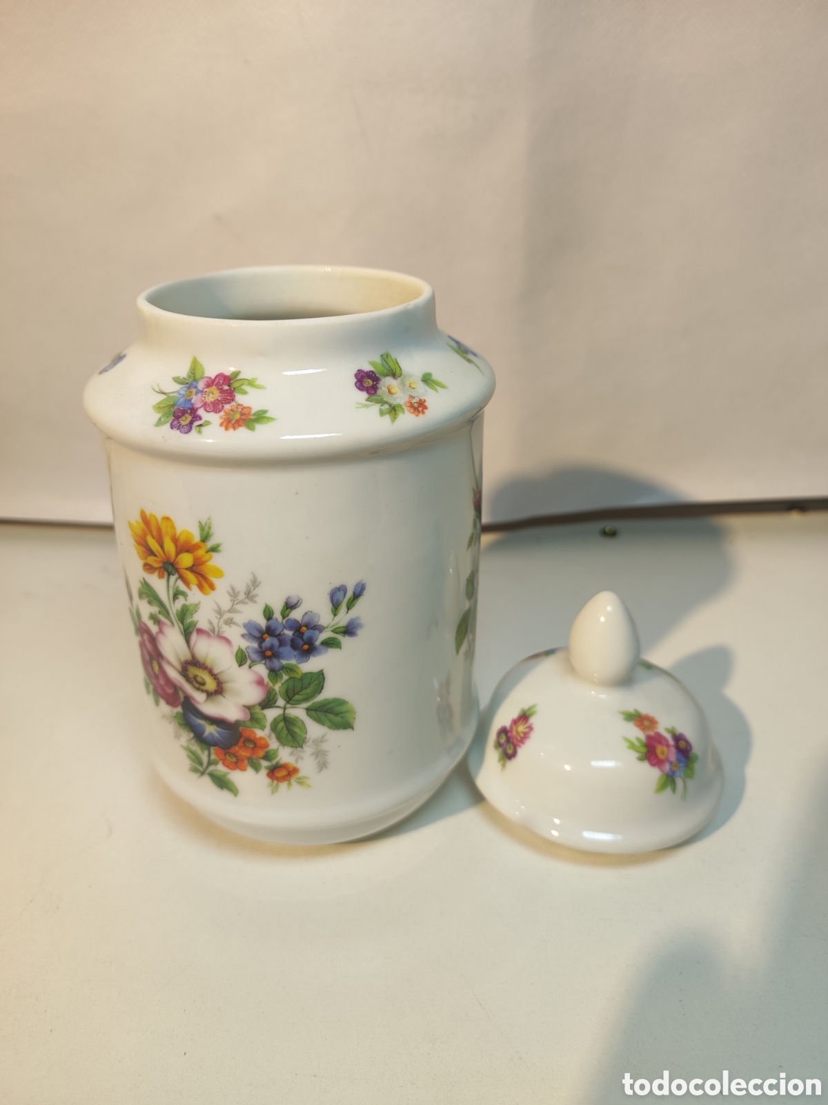 Antig&uuml;edades: Tarro de porcelana con tapa - Foto 2