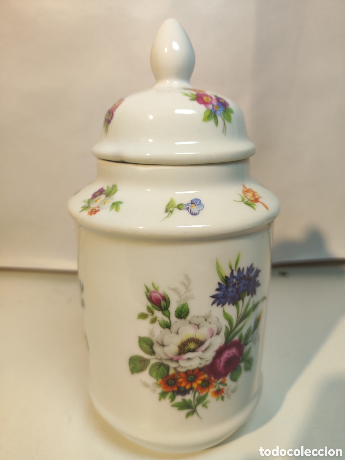 Antig&uuml;edades: Tarro de porcelana con tapa - Foto 3