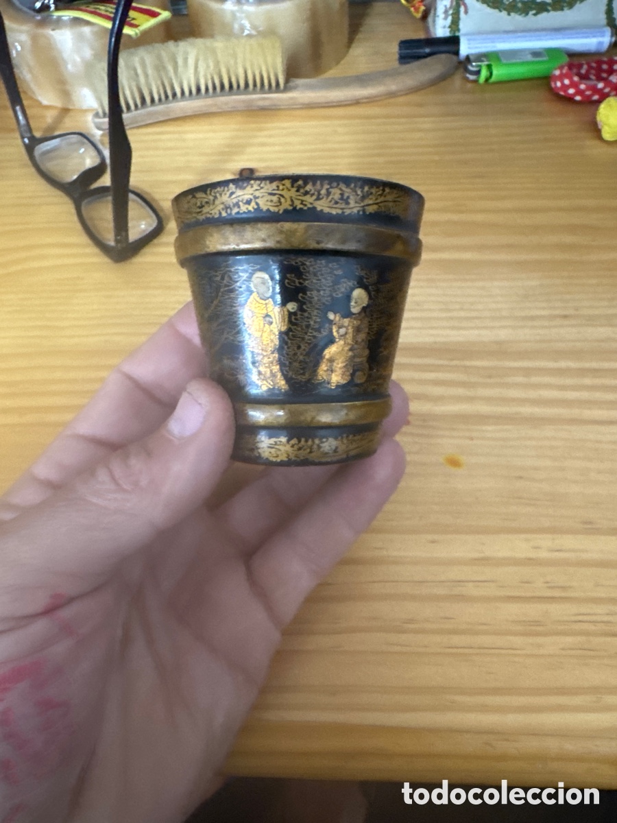 Antig&uuml;edades: PLATiLLO Y VASOS T&Eacute;CNICA DEL LACADO - - Foto 1