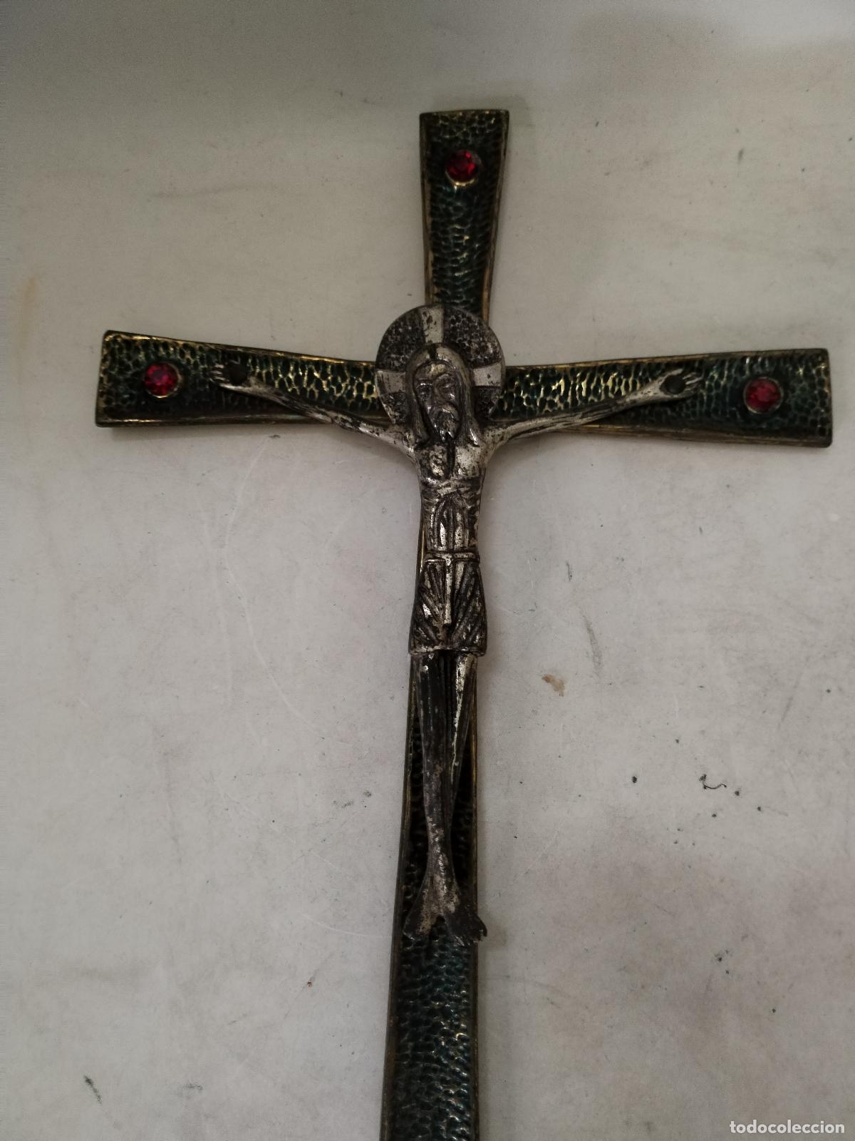 Antig&uuml;edades: antiguo crucifijo de bronce - Foto 3