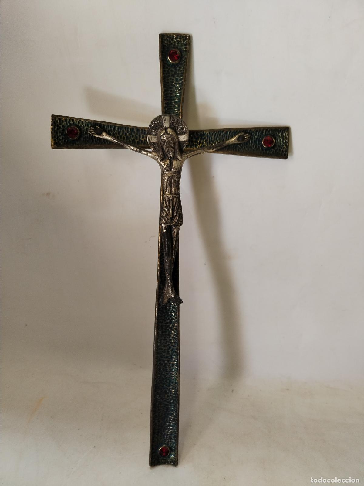 Antig&uuml;edades: antiguo crucifijo de bronce - Foto 1