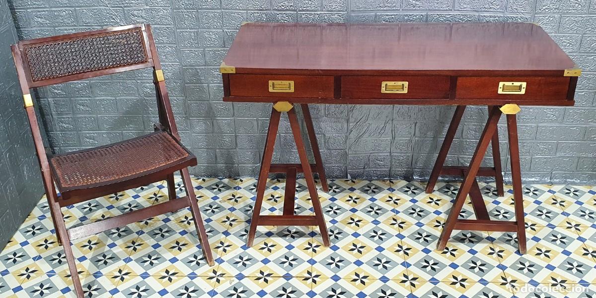 Antig&uuml;edades: Escritorio de campa&ntilde;a con silla estilo barco - Foto 1