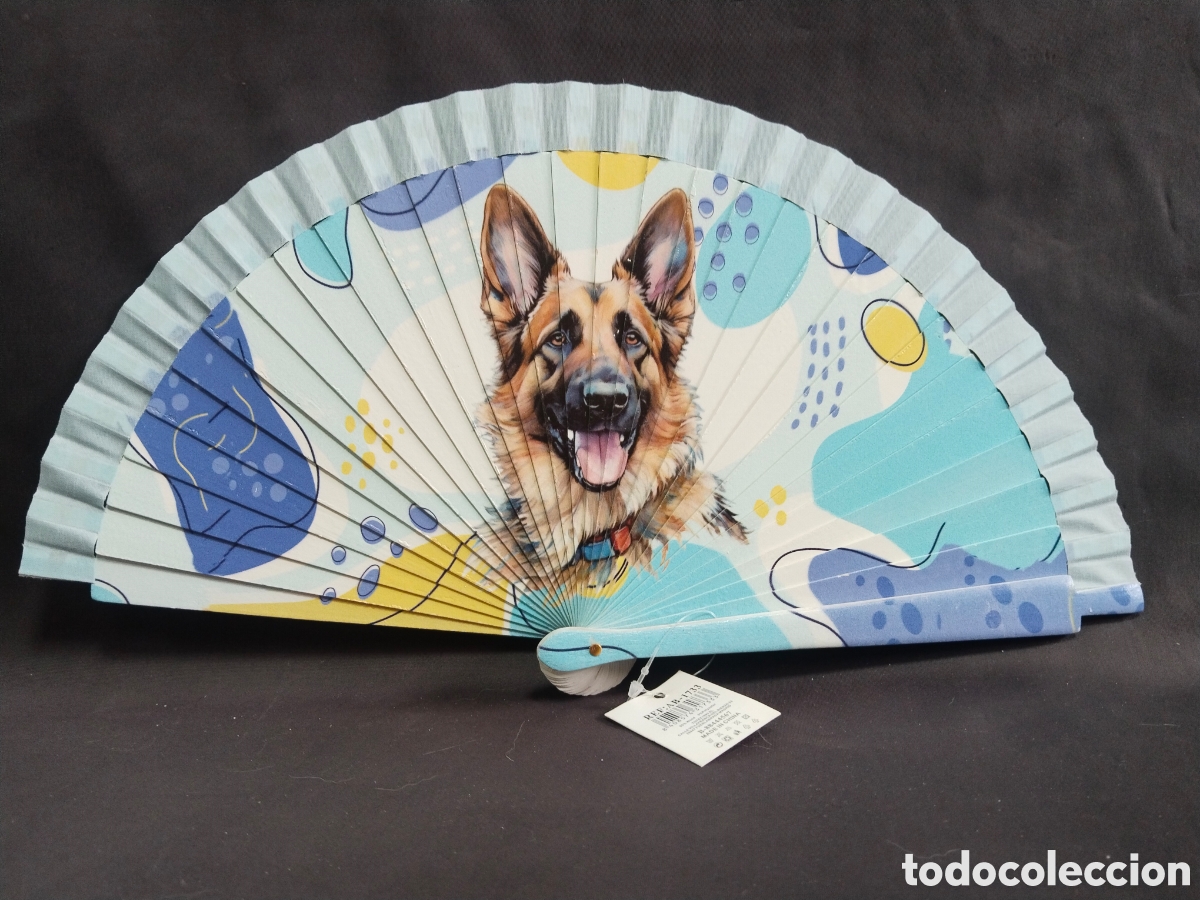 Antig&uuml;edades: Abanico de madera - perro pastor alem&aacute;n - Foto 1