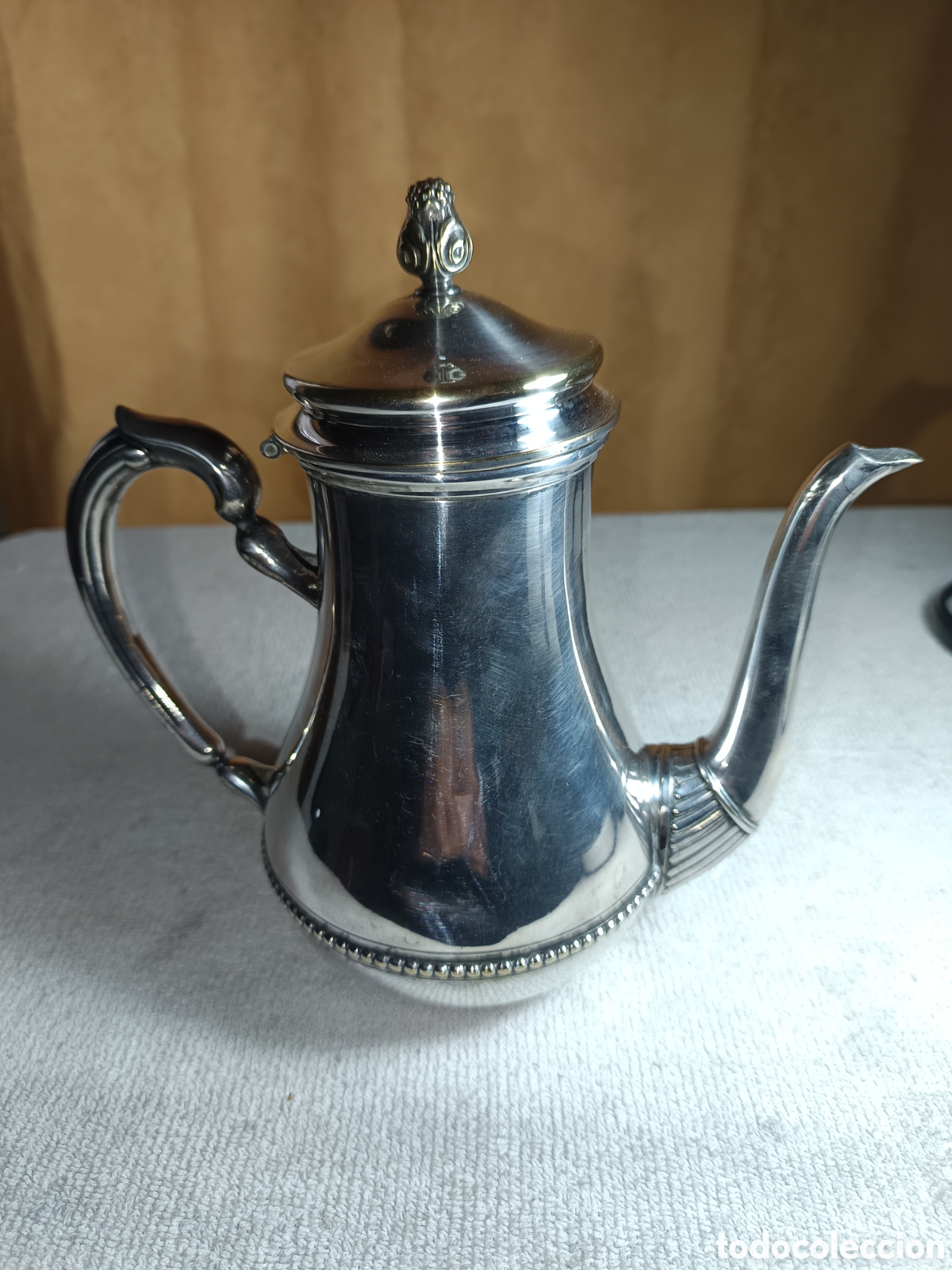 Antig&uuml;edades: tetera cafetera de alpaca plateada con sello en base. - Foto 3