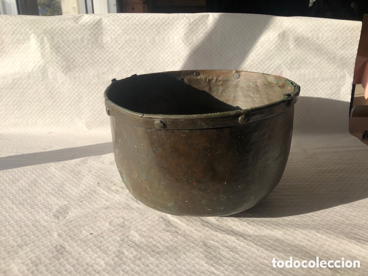 Antig&uuml;edades: Antigua y grande olla de cobre - Foto 3
