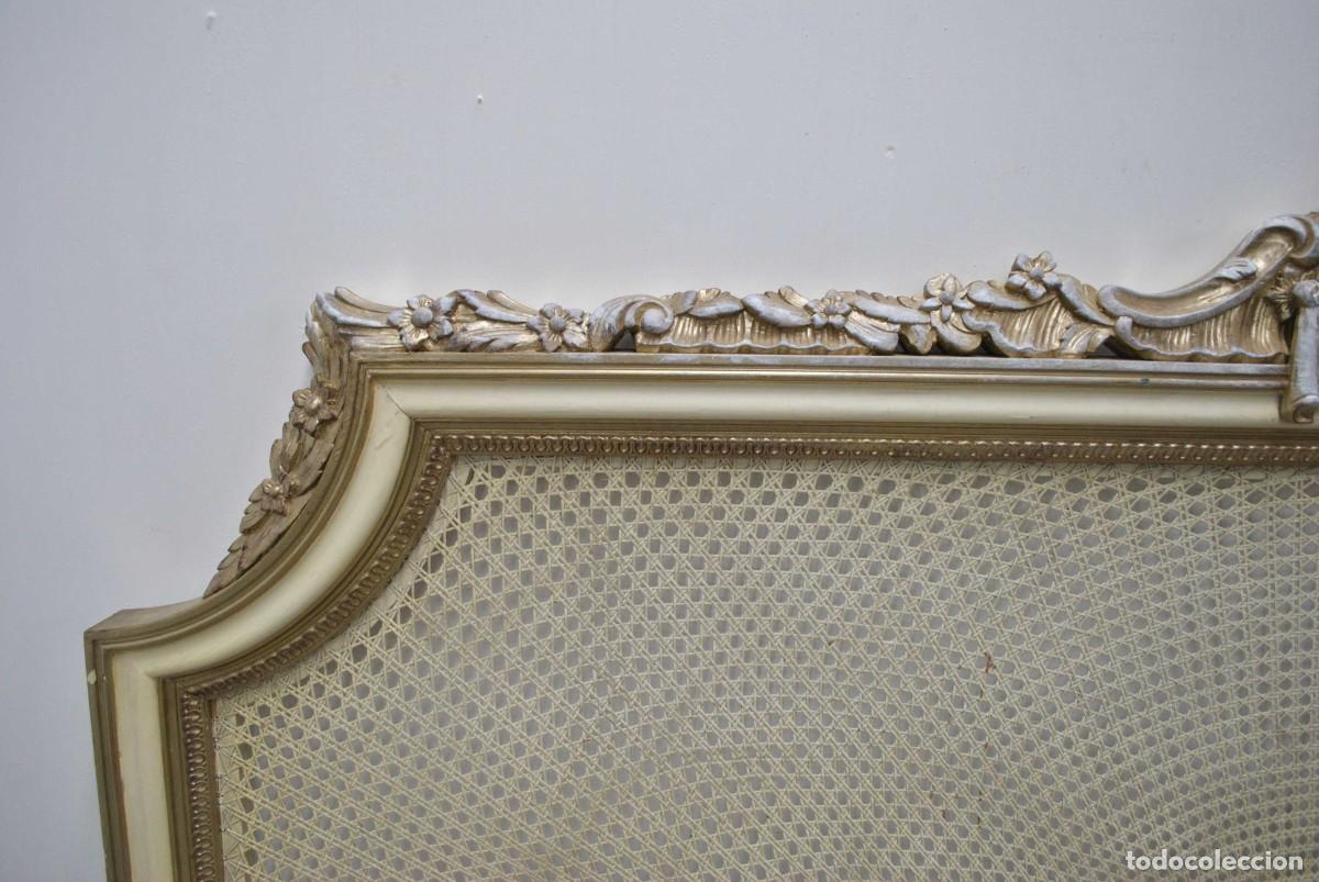 Antig&uuml;edades: CABECERO BEIGE DE MADERA Y REJILLA - Foto 5