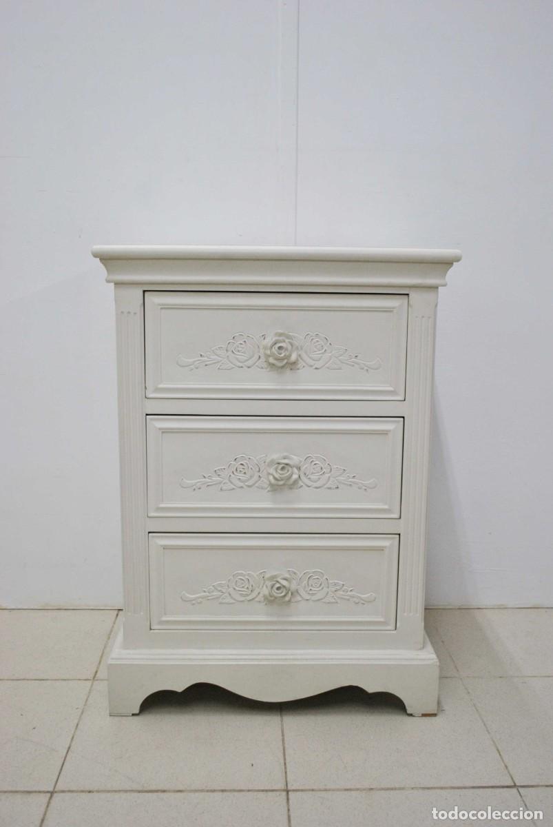 Antig&uuml;edades: MESITA BLANCA DE MADERA - Foto 2