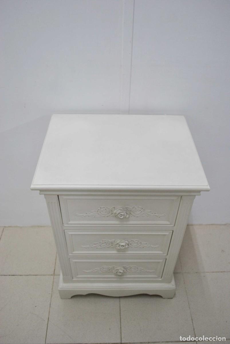 Antig&uuml;edades: MESITA BLANCA DE MADERA - Foto 3