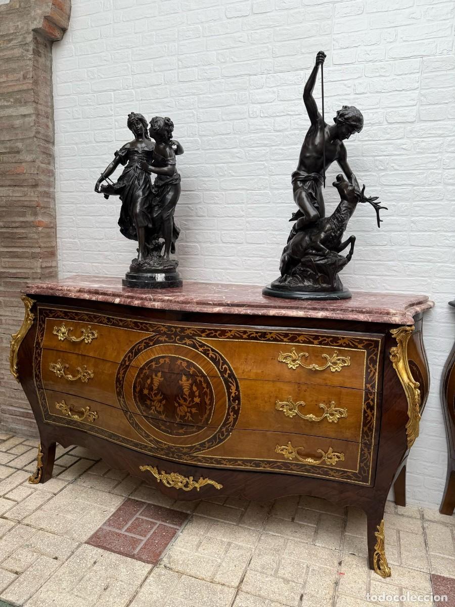 Antig&uuml;edades: C&oacute;moda Luis XV en marqueter&iacute;a y decoraciones en bronce - Foto 5