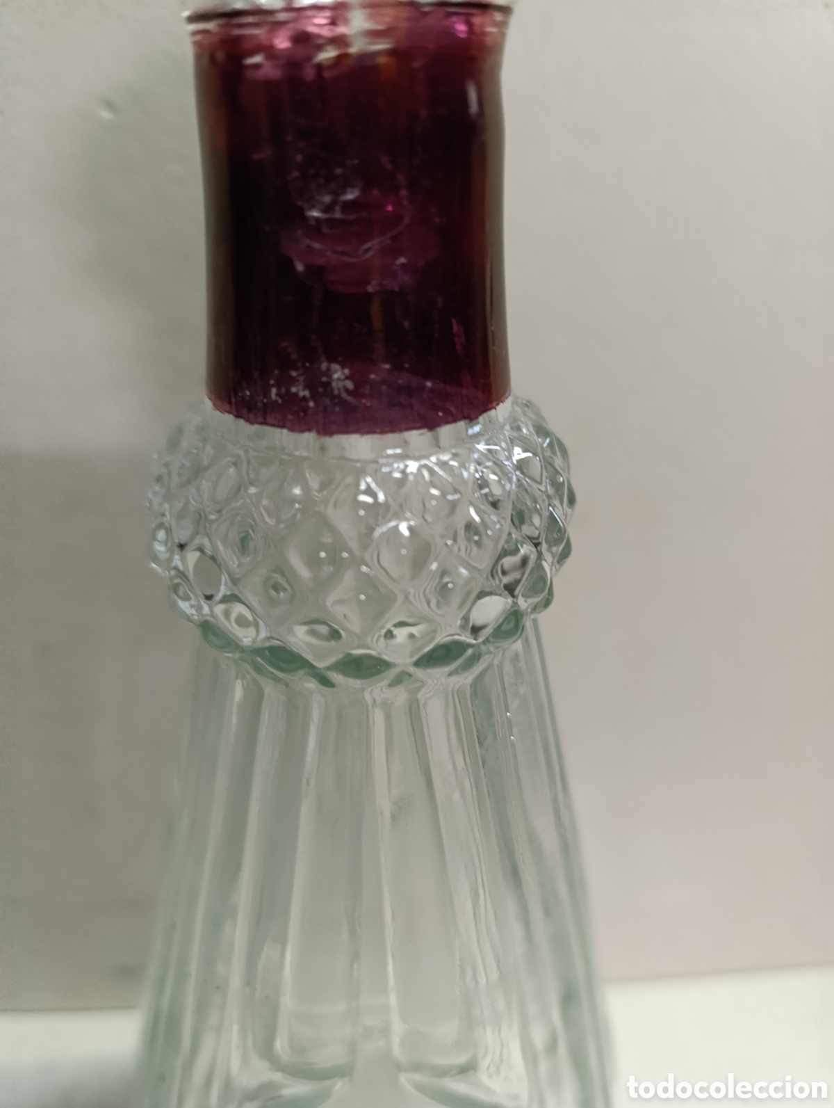 Antig&uuml;edades: BOTELLA DE CRISTAL CON DETALLE GRANATE. - Foto 10
