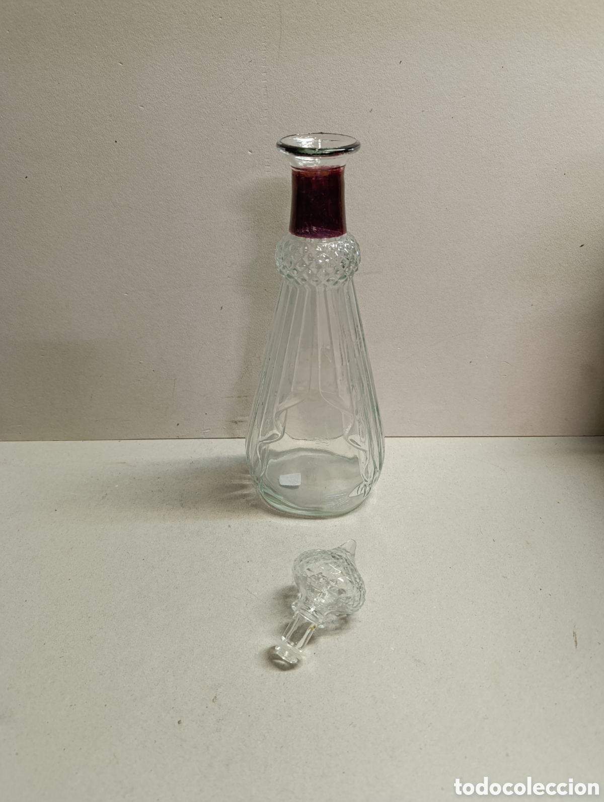 Antig&uuml;edades: BOTELLA DE CRISTAL CON DETALLE GRANATE. - Foto 16