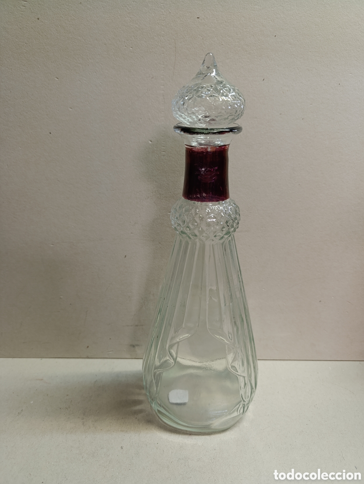 Antig&uuml;edades: BOTELLA DE CRISTAL CON DETALLE GRANATE. - Foto 17