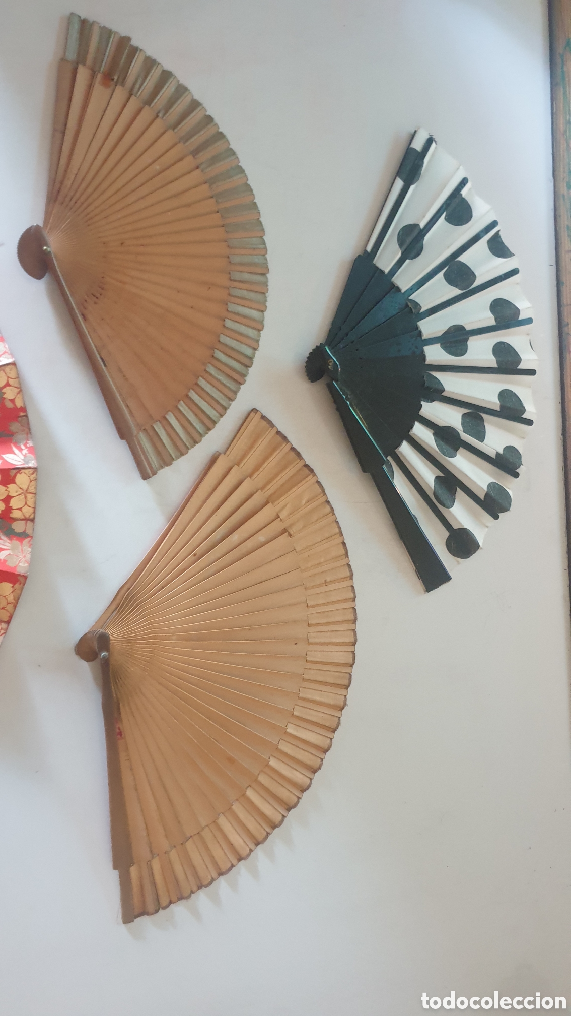 Antig&uuml;edades: CUATRO ABANICOS VARIADOS - Foto 3