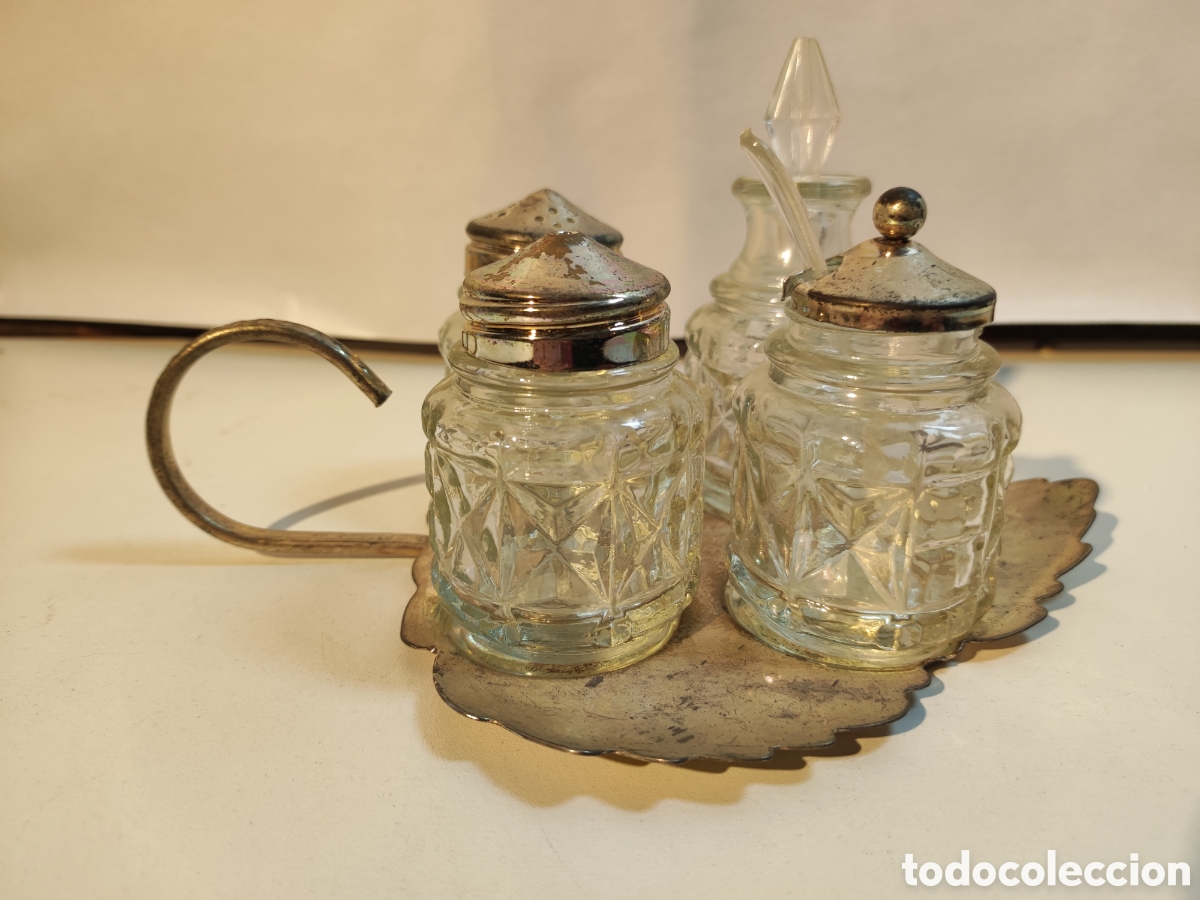 Antig&uuml;edades: Comboy de lat&oacute;n plateado y cristal - Foto 1
