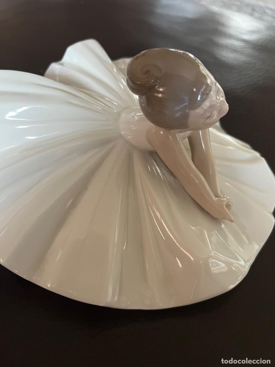 Antig&uuml;edades: Bailarina en suelo Nao de Llado - Foto 3