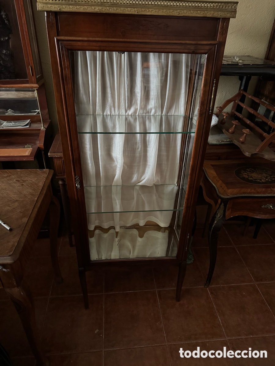 Antig&uuml;edades: Bonita vitrina en caoba - Foto 1