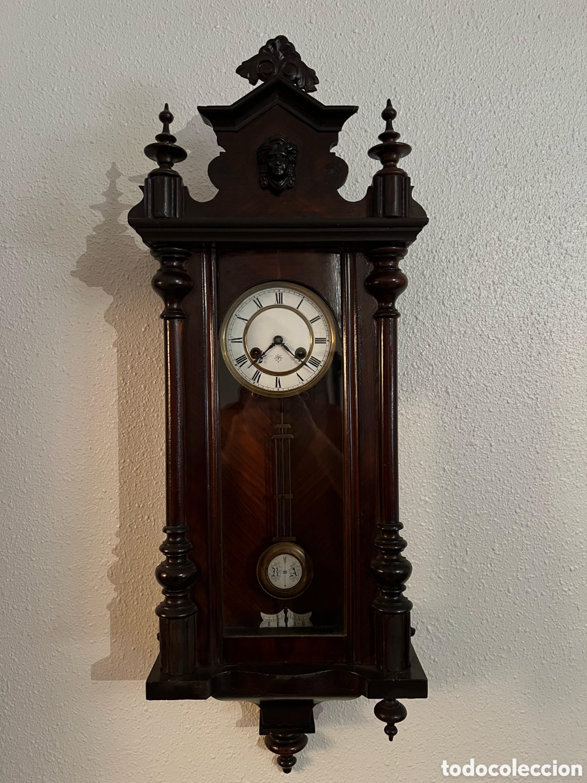 Antig&uuml;edades: Reloj de pared con p&eacute;ndulo - Foto 1