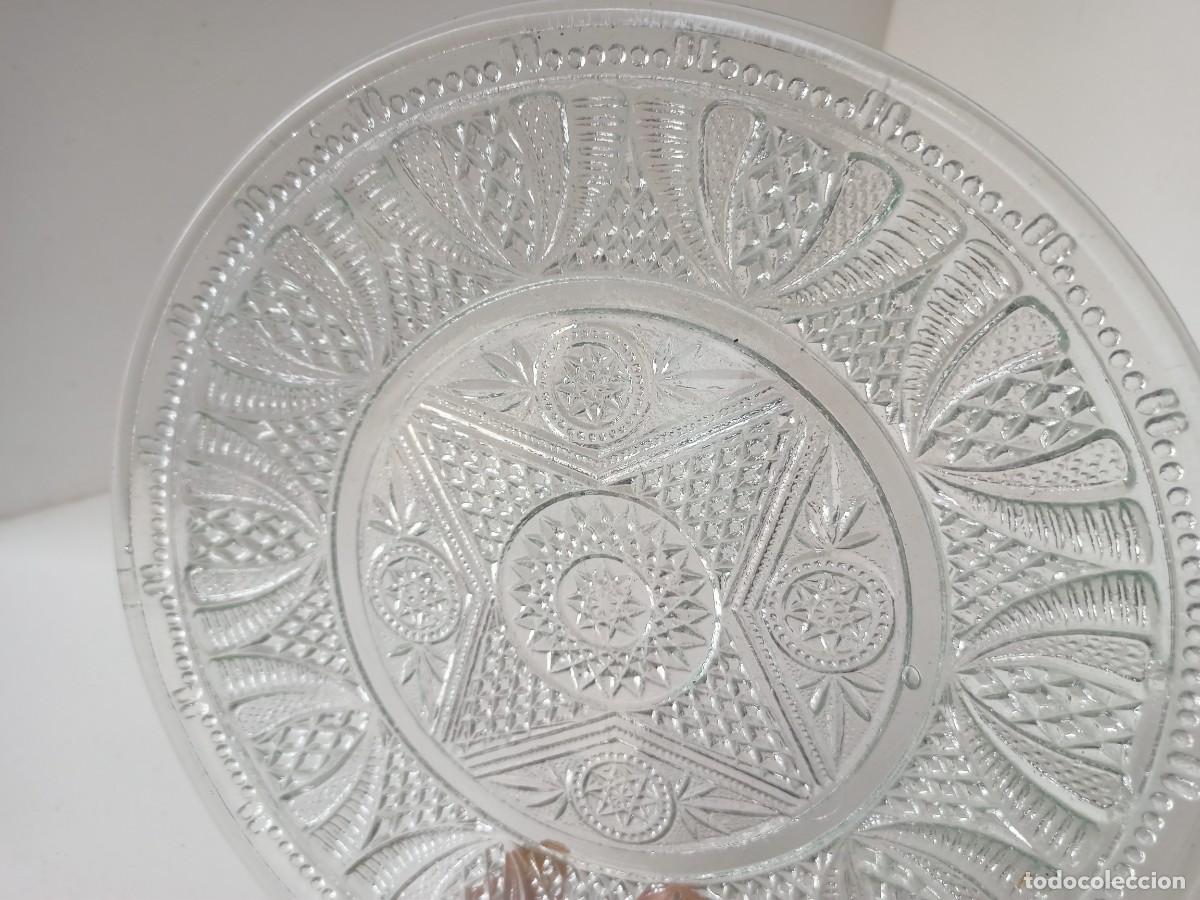 Antig&uuml;edades: Plato de cristal tallado - Foto 2
