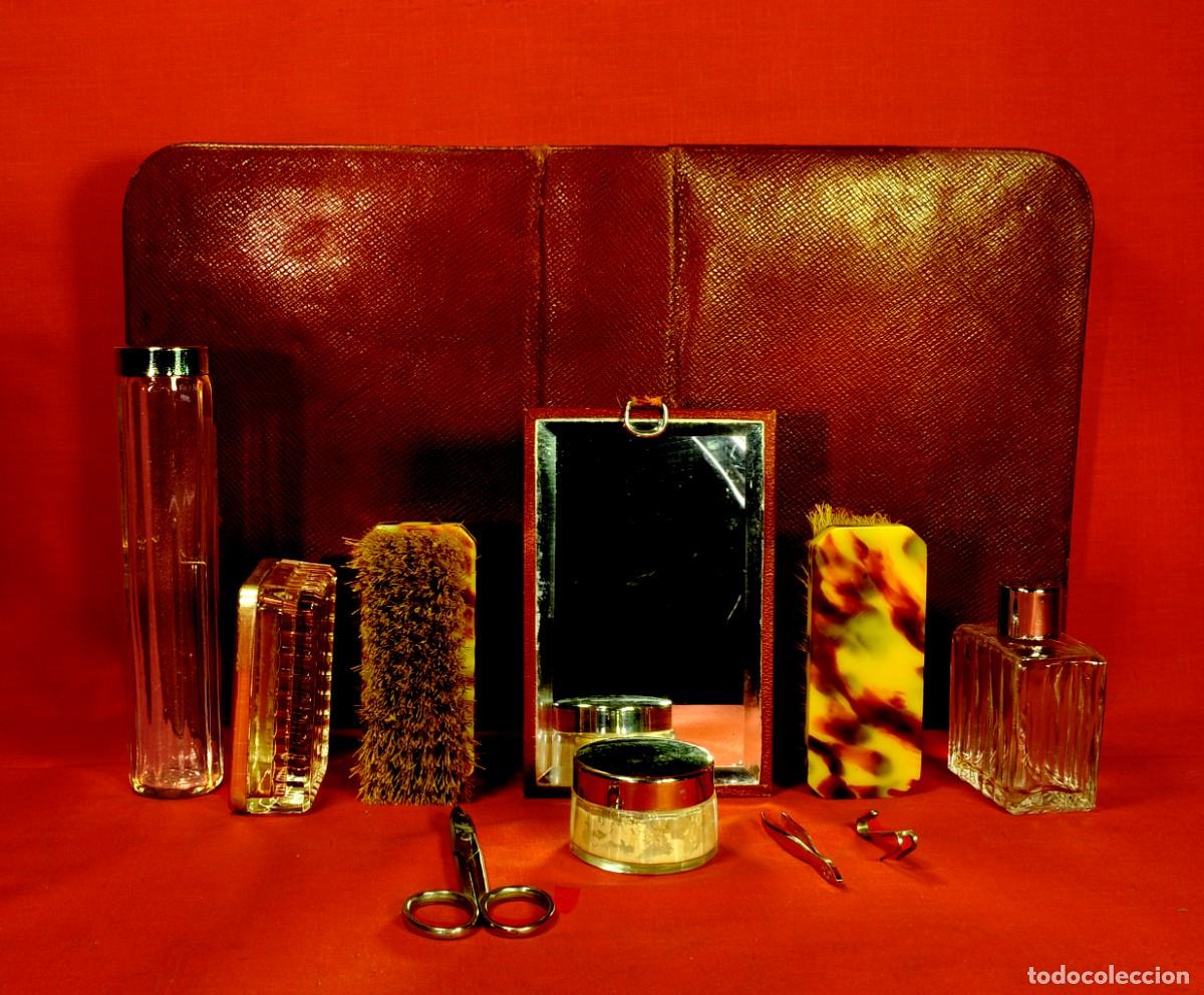 Antig&uuml;edades: Antiguo Neceser Rojo - Foto 15