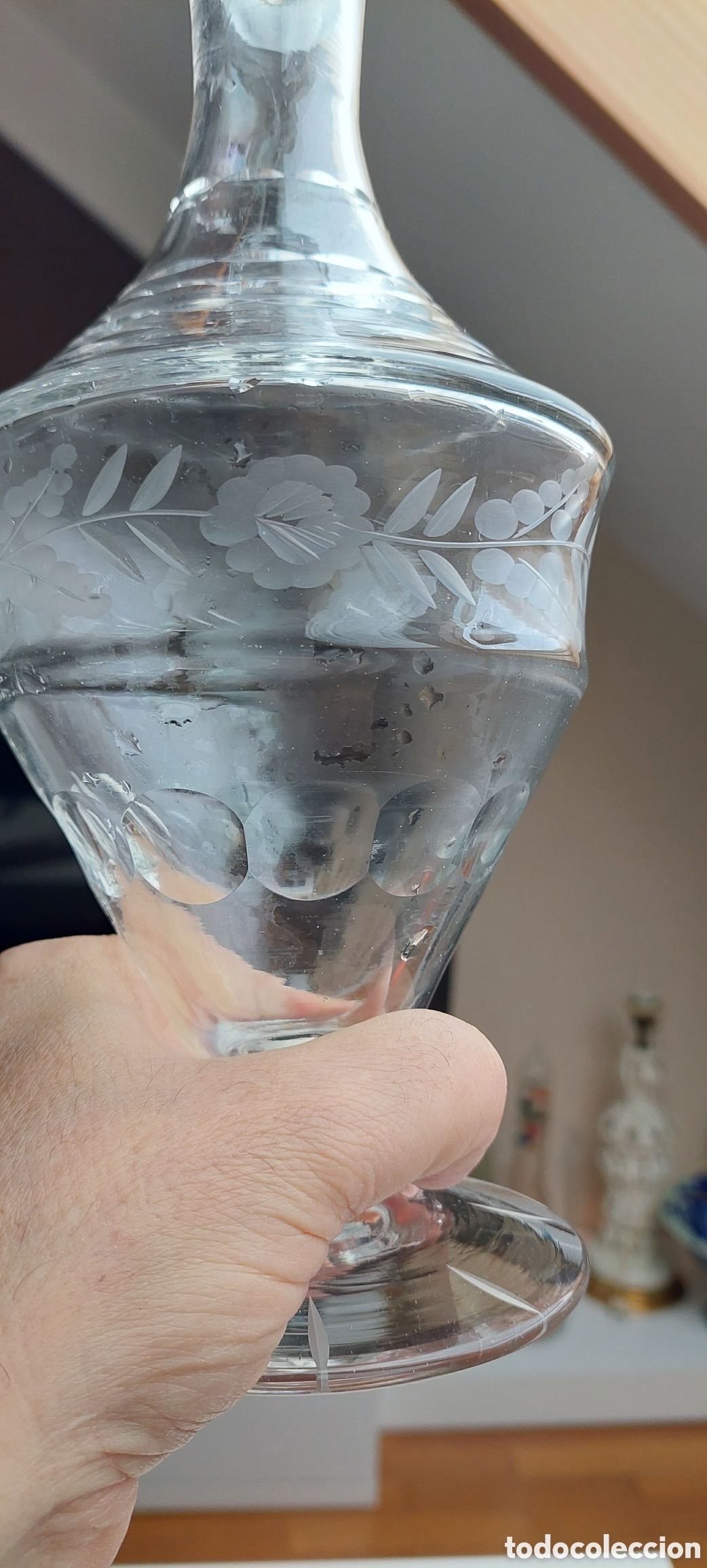 Antig&uuml;edades: Licorera de cristal tallado. - Foto 4