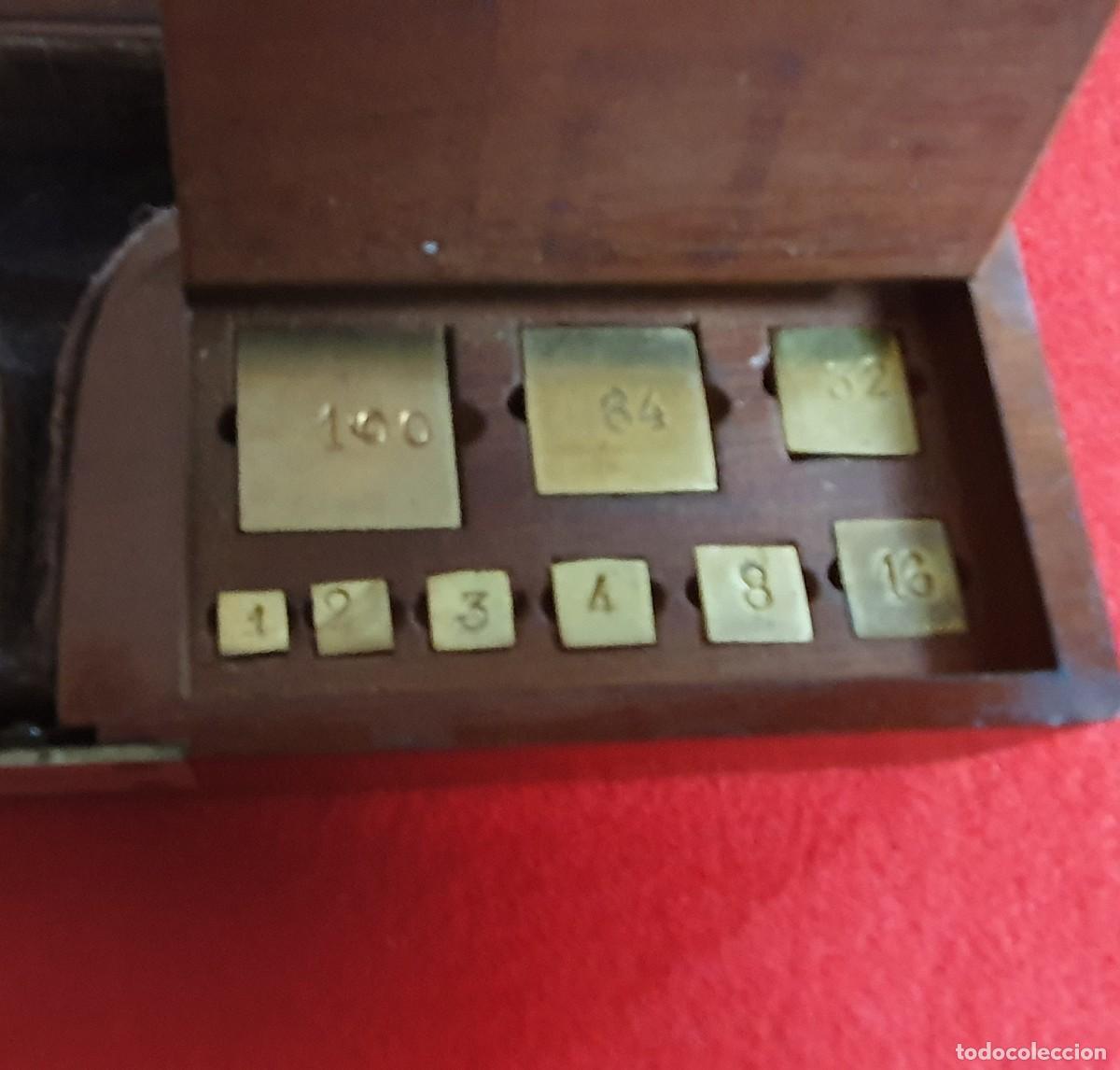 Antig&uuml;edades: Antigua b&aacute;scula de precisi&oacute;n para joyer&iacute;a - Foto 4