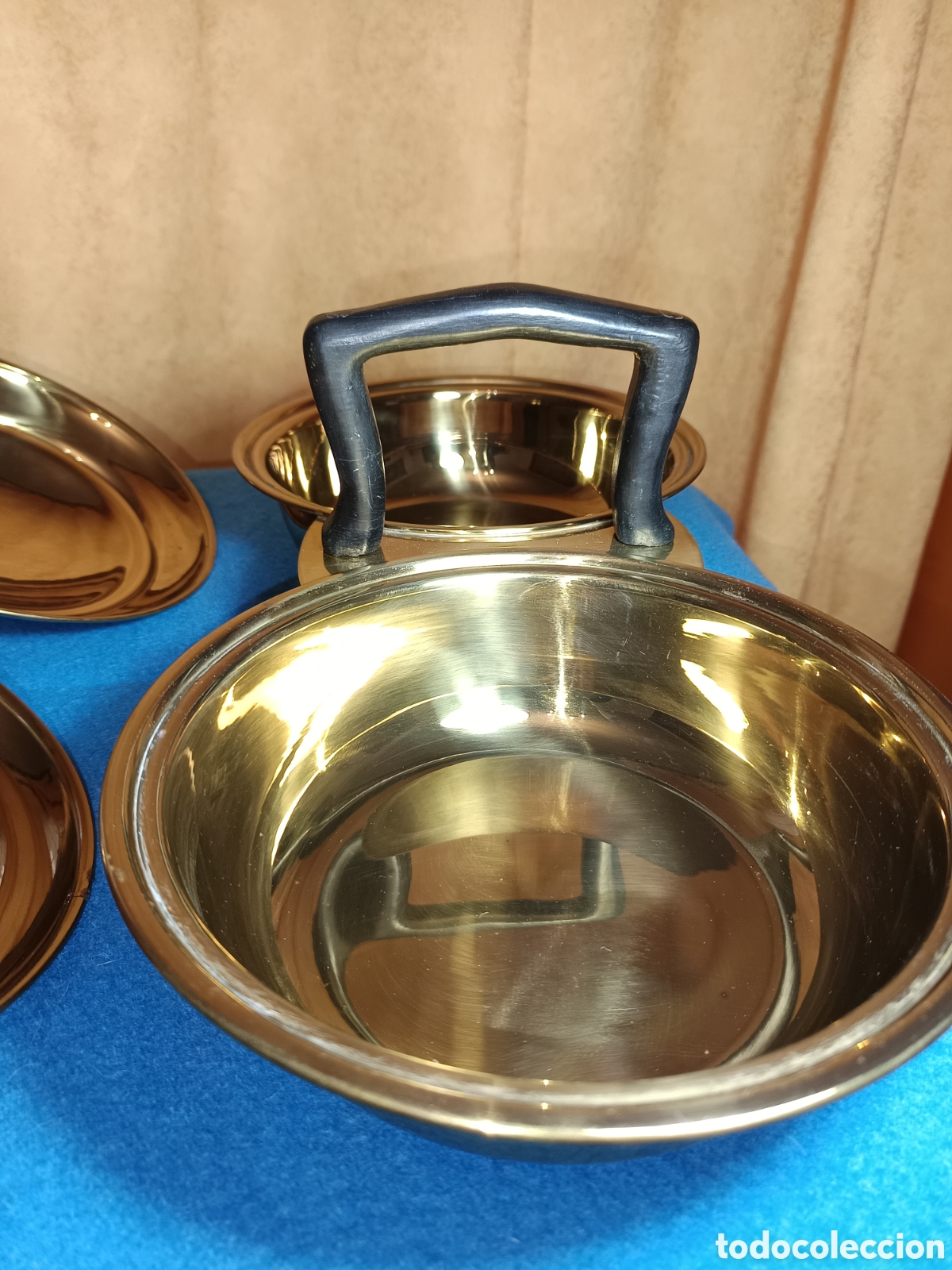 Antig&uuml;edades: sopera doble de lat&oacute;n con asa de madera. - Foto 7