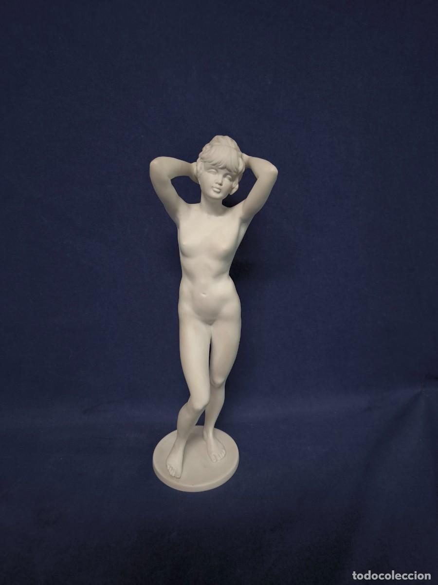 Antig&uuml;edades: ESCULTURA EN BISCUIT COMPA&Ntilde;IA KAISER GERMANY - Foto 1