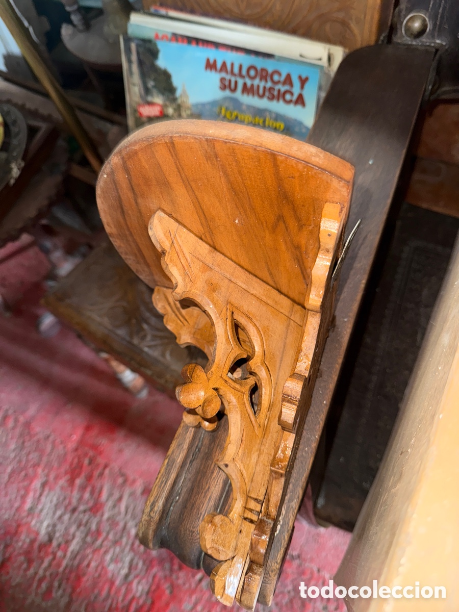 Antig&uuml;edades: Peana de madera tallada antigua - Foto 3