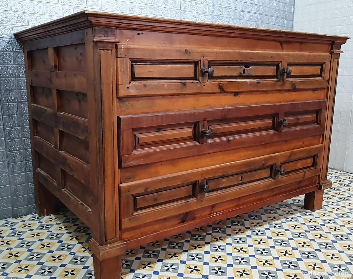 Antig&uuml;edades: C&oacute;moda de sacrist&iacute;a S.XVIII - Foto 11