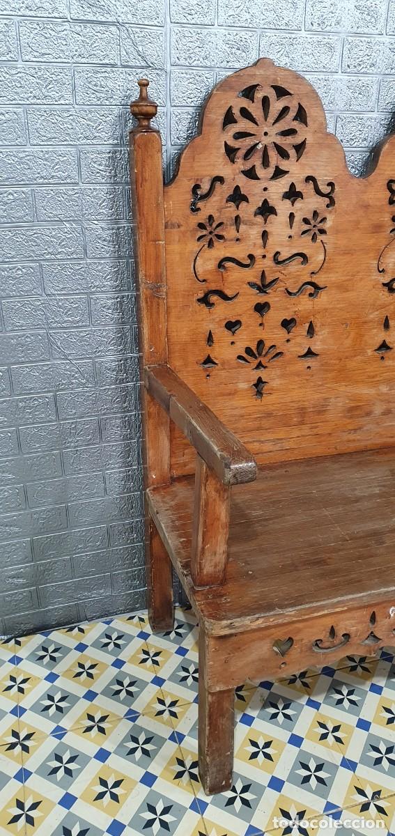 Antig&uuml;edades: Esca&ntilde;o banca de madera - Foto 4