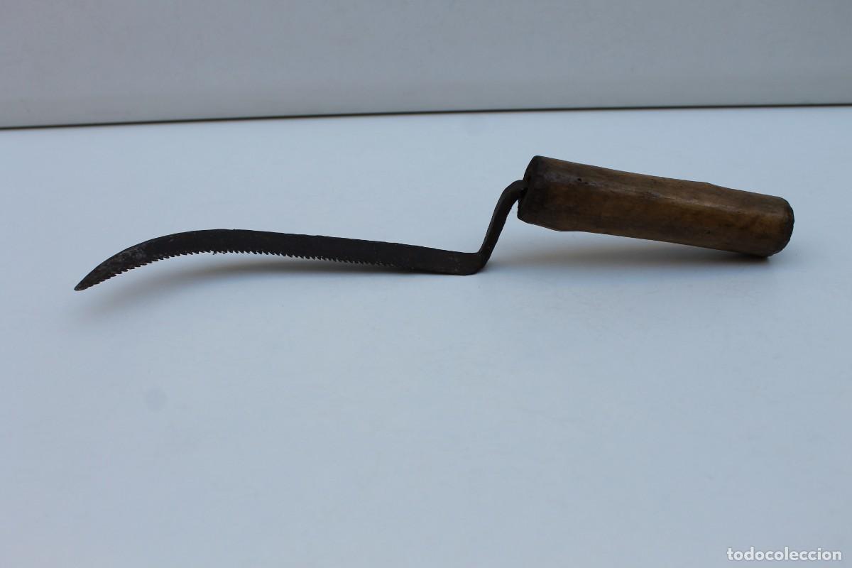 Antig&uuml;edades: MACHETA HOZ DE FORJA CON MANGO DE MADERA DE 30CM - Foto 2