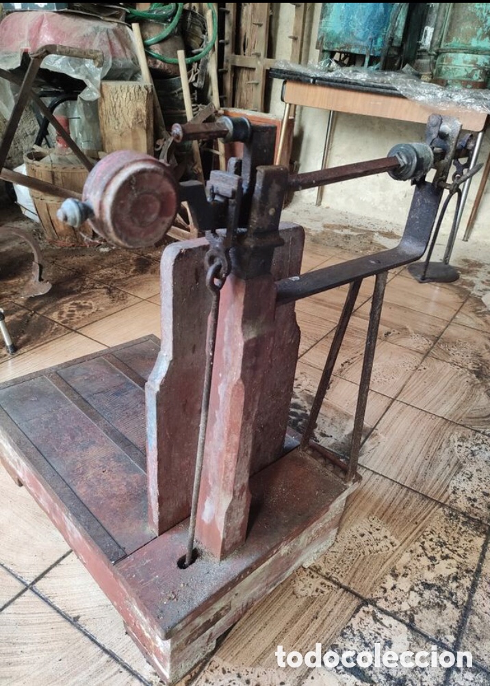 Antig&uuml;edades: BASCULA DE PESO ANTIGUA - Foto 3