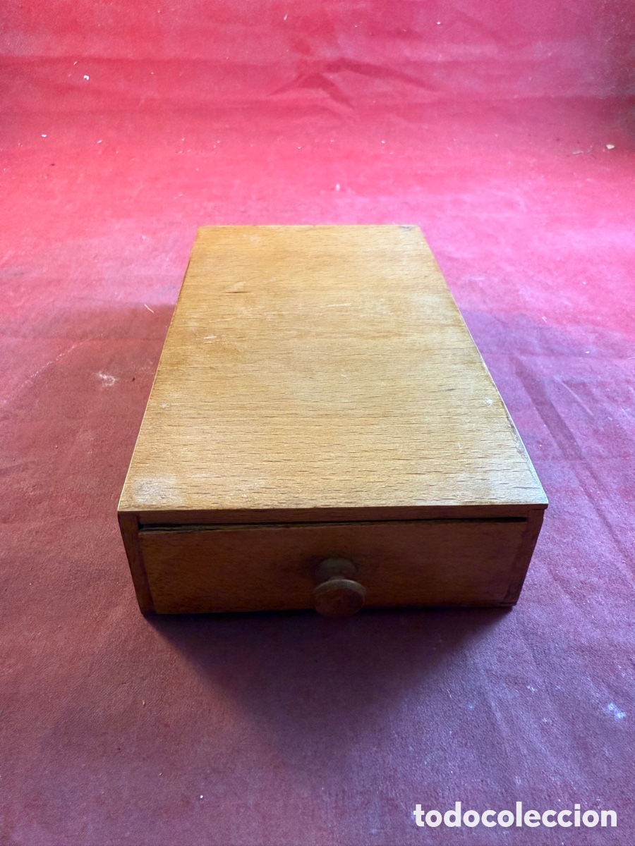Antig&uuml;edades: Peque&ntilde;o archivador de madera - Foto 4