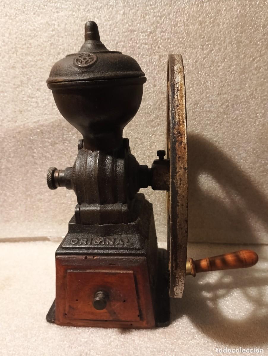 MOLINILLO DE CAFE ANTIGUO.