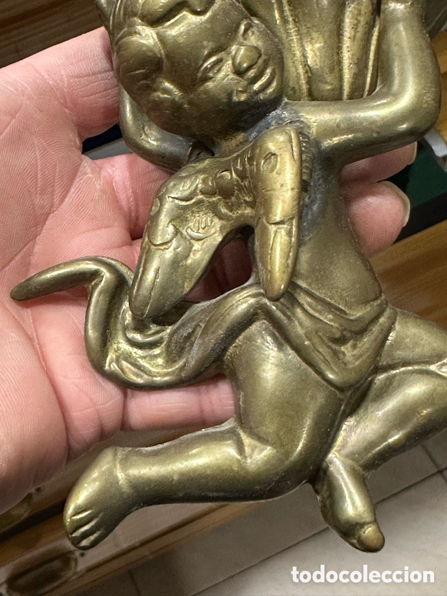 Antig&uuml;edades: Bonita benditera de bronce - Foto 3