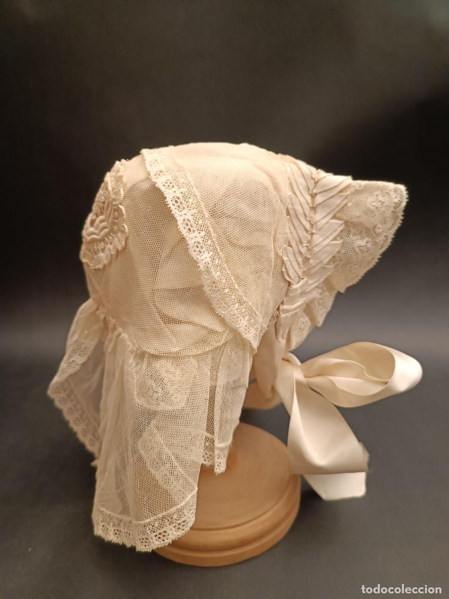 Antig&uuml;edades: ANTIGUO GORRO DE MU&Ntilde;ECA-NI&Ntilde;A EN TUL Y ENCAJE - Foto 1