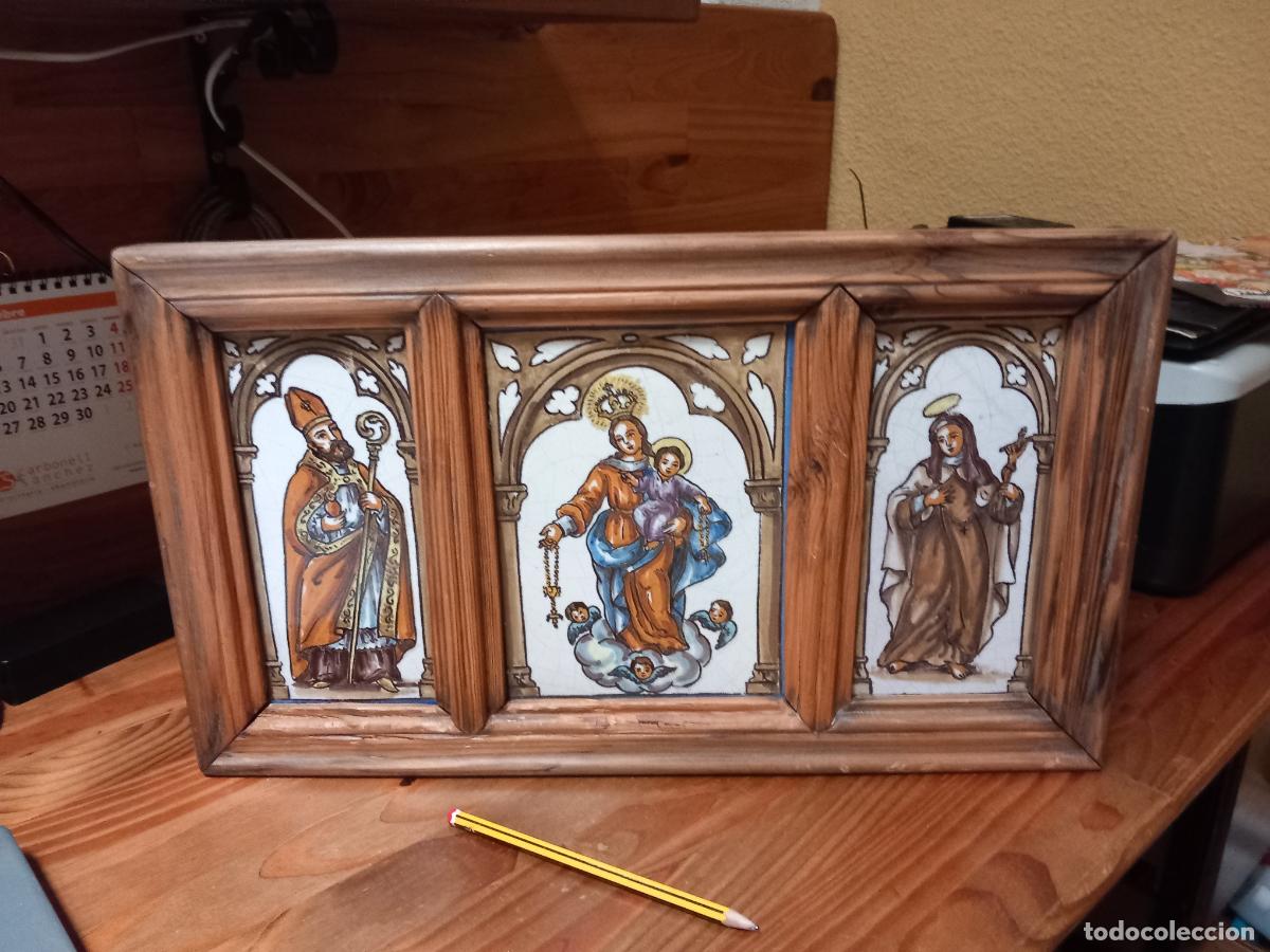 Antig&uuml;edades: Tr&iacute;ptico. Antiguo cer&aacute;mico ( Sevillano) de la V&iacute;rgen de San Agust&iacute;n y St. Clara