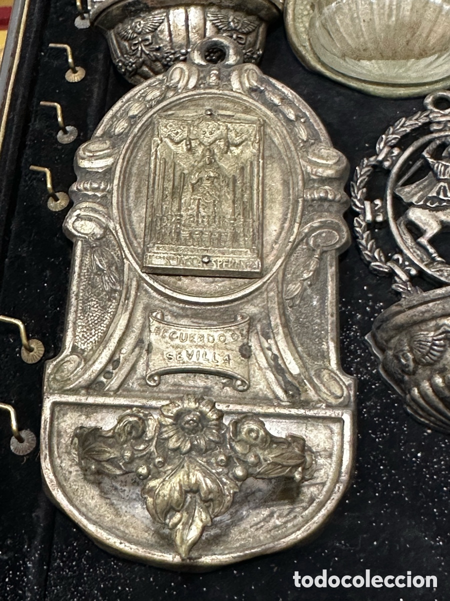 Antig&uuml;edades: Lote de benditeras distintos materiales - Foto 8