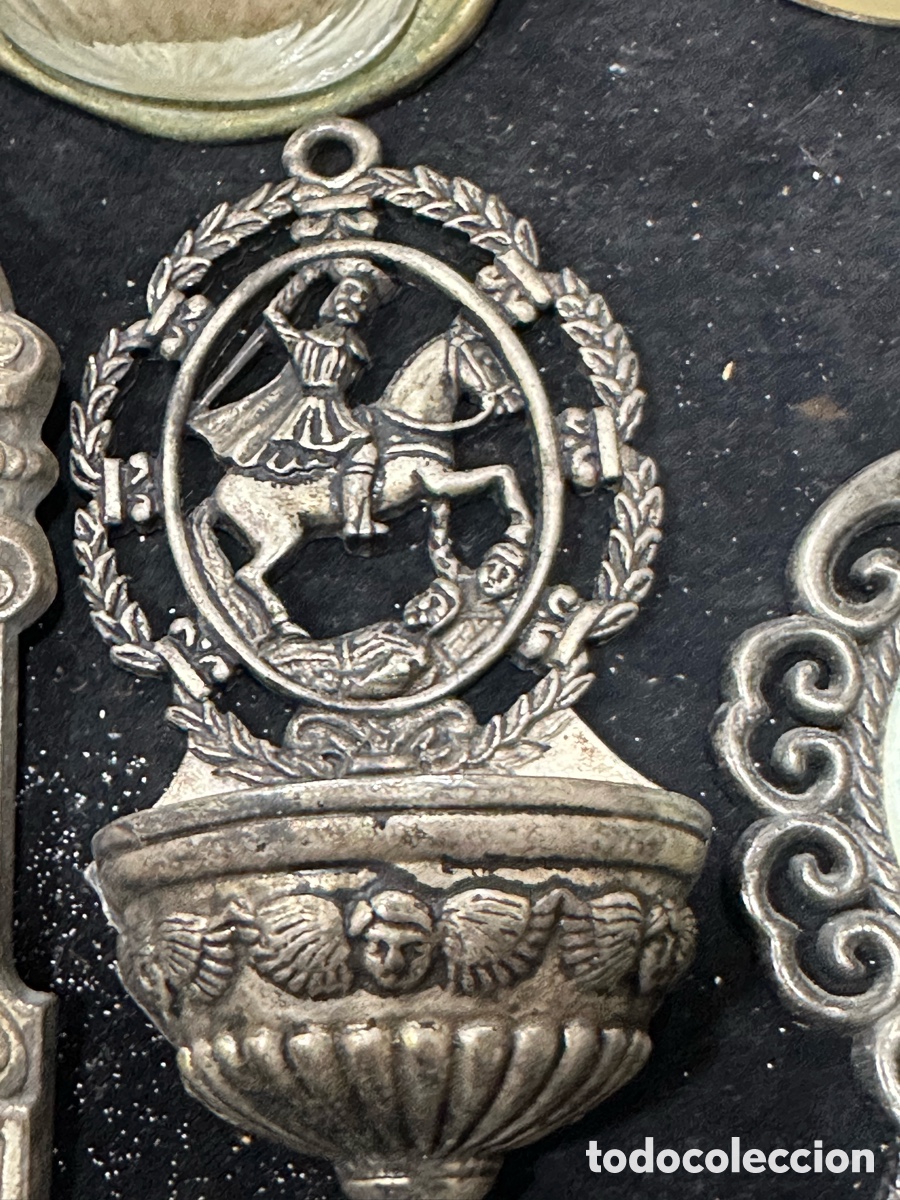 Antig&uuml;edades: Lote de benditeras distintos materiales - Foto 9